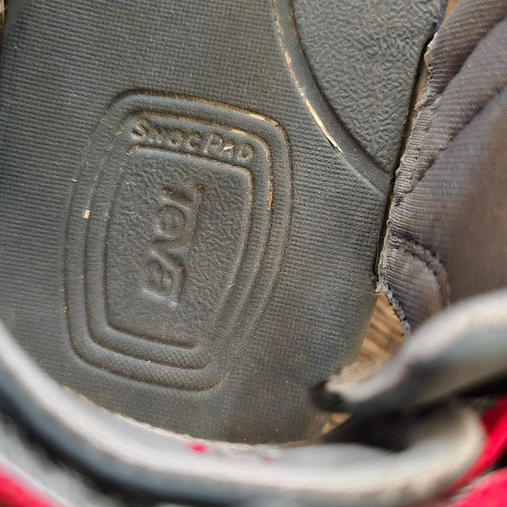 Teva Hurricane XLT 2 Sport Sandals Youth 4 Grey Red Hiking Water Shoes‎ 1093489Y